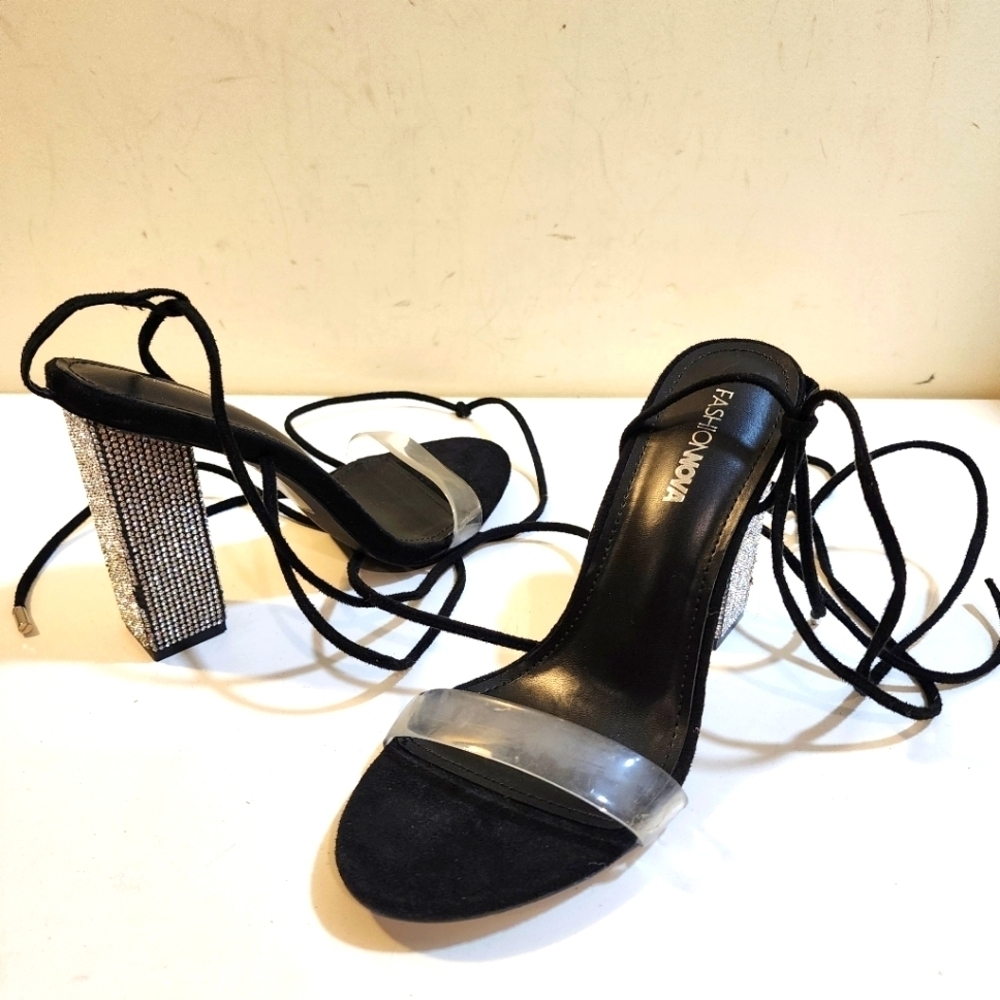 FASHION NOVA Black Strappy Studded Heels Sandals size 8